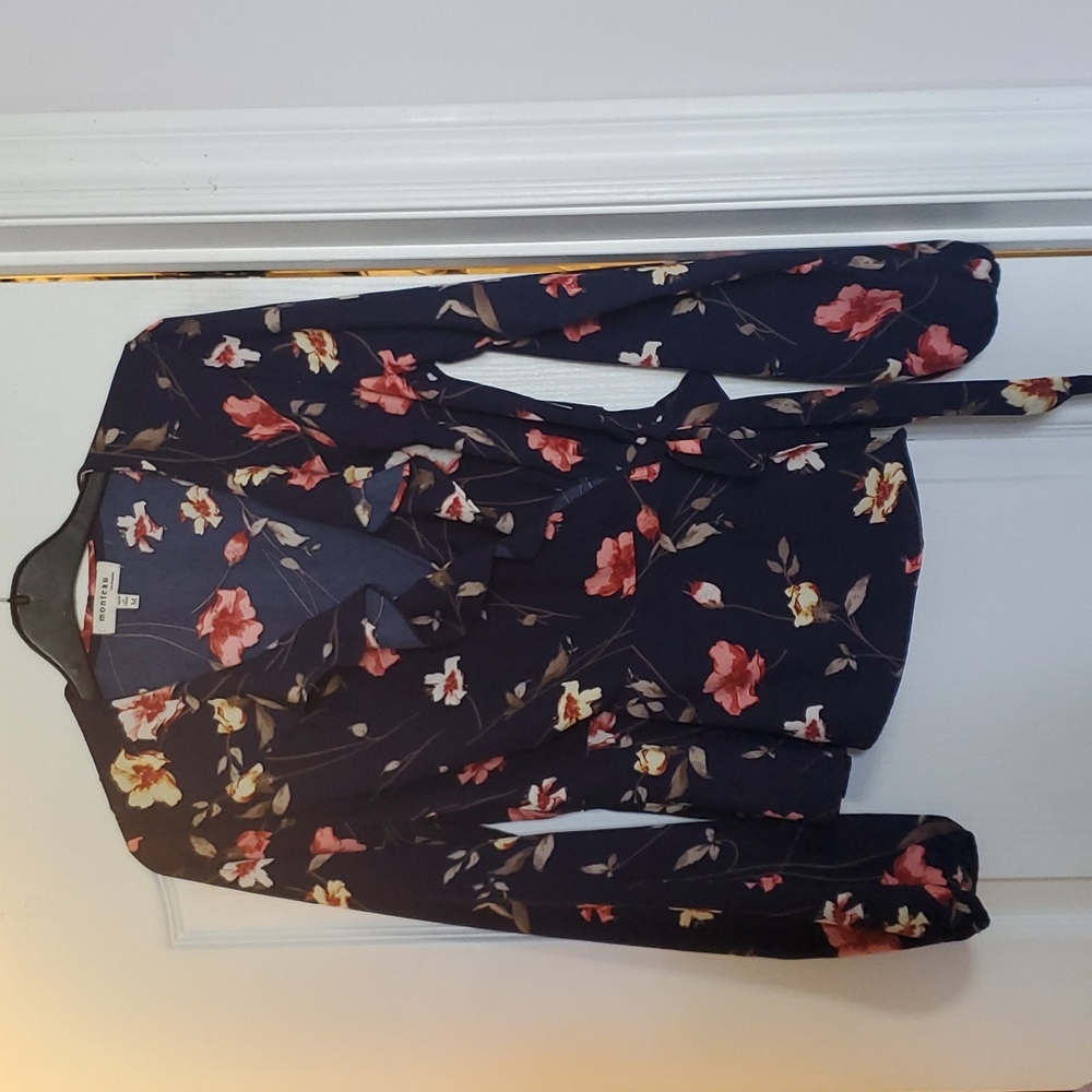 👚 Gorgeous Floral Wrap Style Top M (small fit) MONTREAU Deep Navy Blue